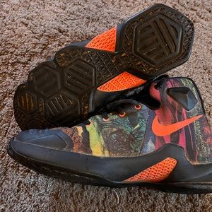 Nike LeBron 13 akroninte